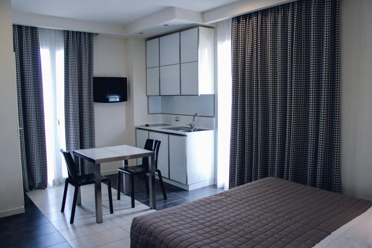 Atmosphere Suite Hotel Ріміні Екстер'єр фото