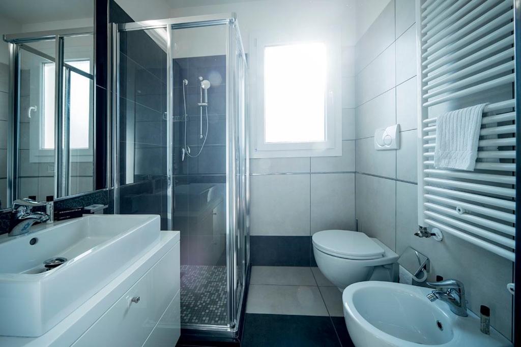 Atmosphere Suite Hotel Ріміні Екстер'єр фото